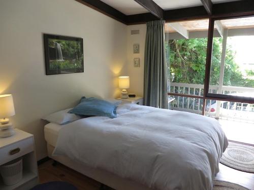 Una cama o camas en una habitación de Beachview