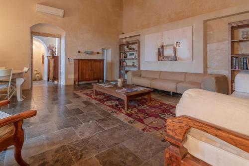 Velasquez Suite House – Photos 3