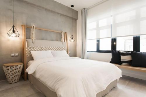 Chic Apartment - Strolling to the Athenian streets