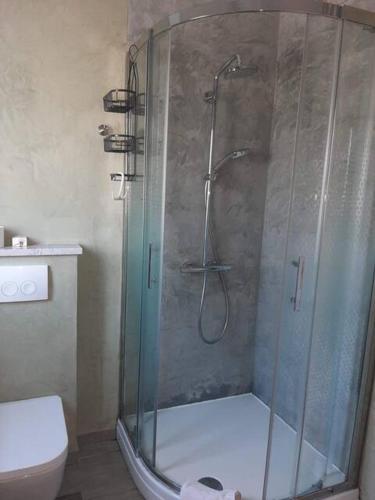 Ένα μπάνιο στο Fiore apartment & room