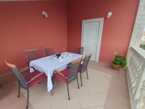 Blagovaonica u apartmanu