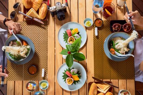 Mad på hotellet eller i nærheden