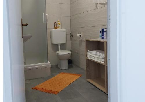 Koupelna v ubytování Apartmani Mare