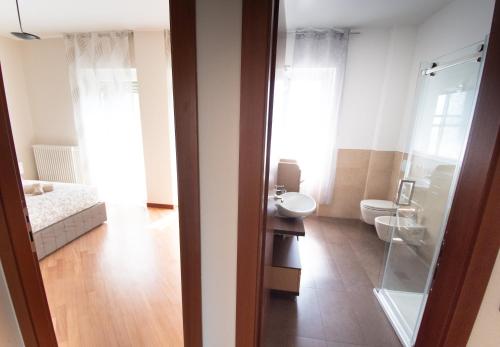 A bathroom at SIUM'S APARTMENT