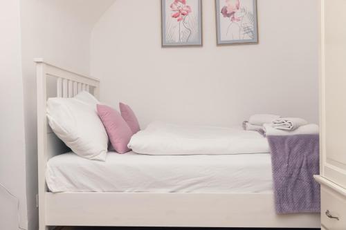 Milky Way Top Floor 2-bedroom Apartment air condition