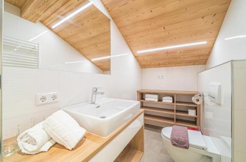 Ferienhaus Lorenzin tesisinde bir banyo