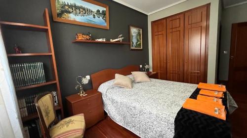 Amezola 1- Habitación con baño incorporado en casa compartida