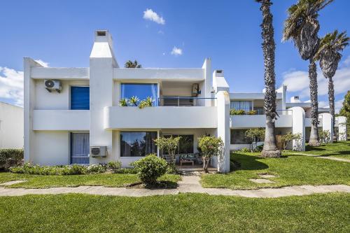 Vista Portuguesa Windmill by Ocvillas