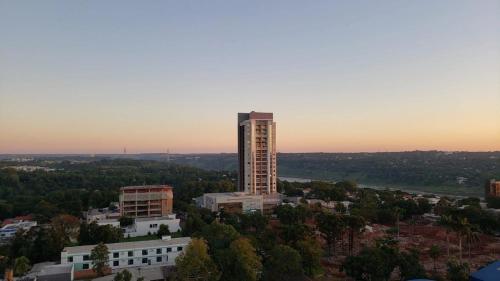 Foto da galeria de Lindíssimo apt no último andar no CENTRO de FOZ com vista INCRÍVEL em Foz do Iguaçu