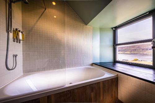 Koupelna v ubytování Tern House