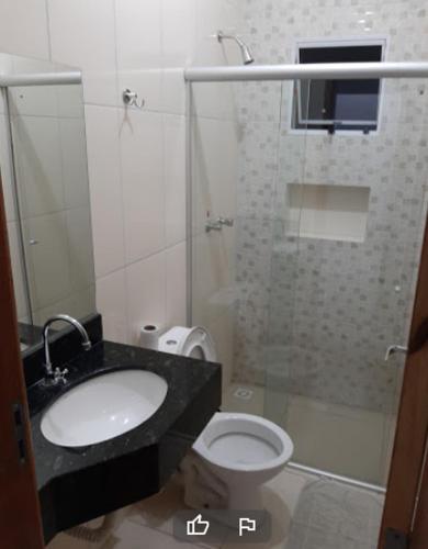 Bilik mandi di Hotel Platina