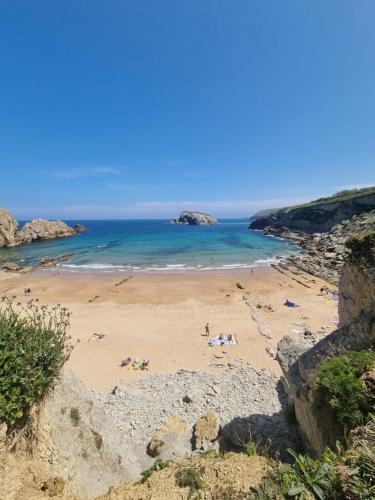 Foto dalla galleria di Pension Angelines, Sneuu Hostel Santander a Santander