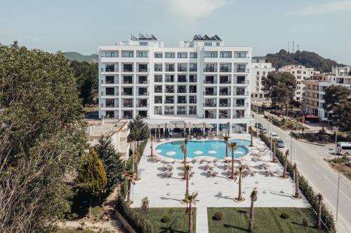 Bazén v ubytování Delight Hotel & SPA nebo v jeho okolí