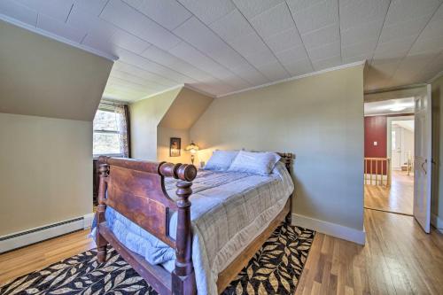 BucksportにあるCozy Colonial Home with Bay Access and Water Viewのギャラリーの写真