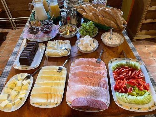 Φαγητό σε αυτό το πανδοχείο ή κάπου εκεί κοντά