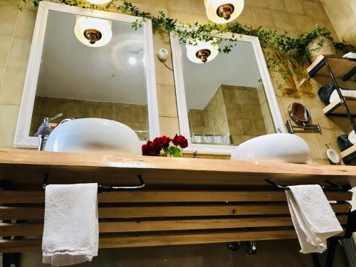Koupelna v ubytování Enam Room