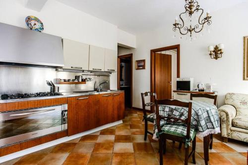 Napoli Charming Apartments Salvator Rosa "Cool and Sweet" Parking on request