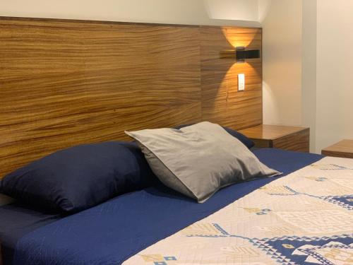 Postel nebo postele na pokoji v ubytování BERTHEL SUITES