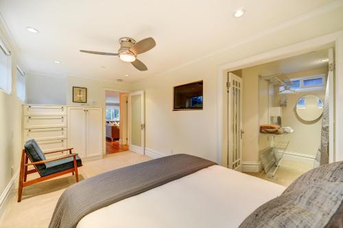 "The Fremont Lookout" with Deck & Gourmet Kitchen! apts_2