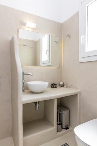 Gallery image of Sail Inn in Agios Romanos