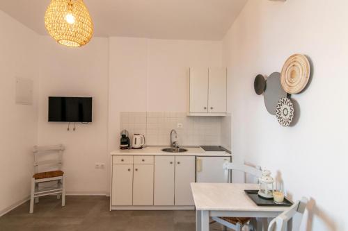 Gallery image of Sail Inn in Agios Romanos