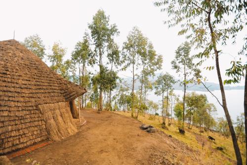 Sextantio Rwanda, The Capanne (Huts) Project