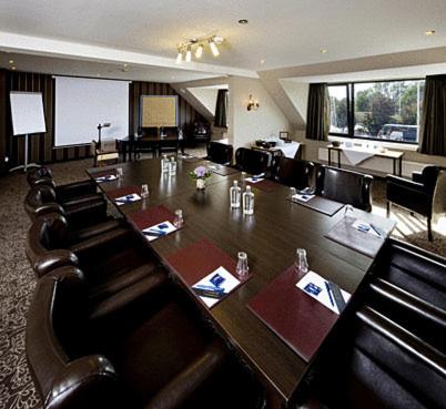 Ruang duduk di Hotel Moers van der Valk