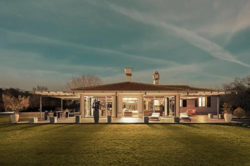 Το κτήριο όπου στεγάζεται  η βίλα