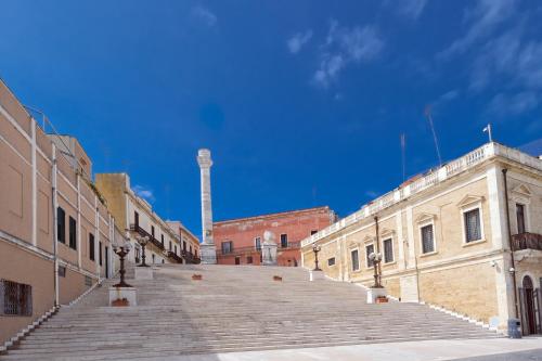 a group of stairs leading up to a building at Il Porto Affittacamere b&b in Brindisi