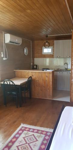 Afbeelding uit fotogalerij van Wooden Cottages - Mtskheta in Mtskheta