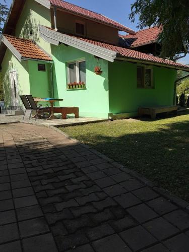  Kuca Delić -  Room  picture :   Shower    TV    Air conditioning                           