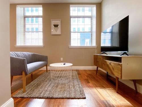 Stay at Luna on Callowhill Image