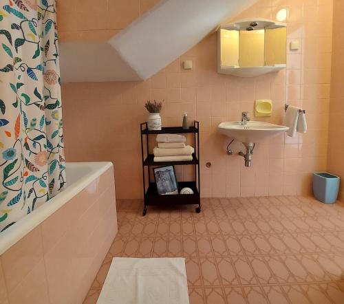 ห้องน้ำของ Guest House Mediterranean