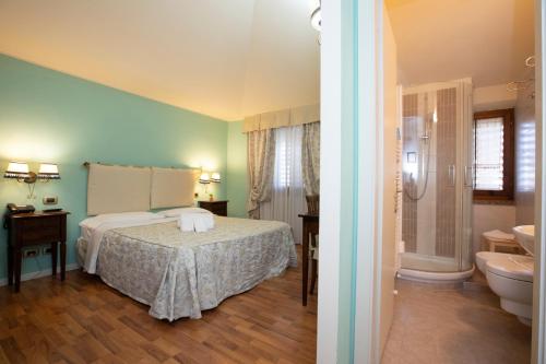 Koupelna v ubytování Hotel Arcobaleno Siena
