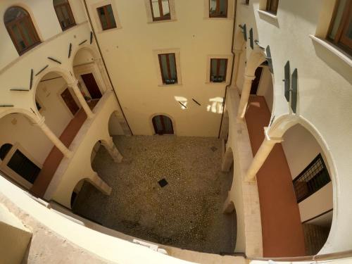 an overhead view of a staircase in a building at Tiny House Alferi in LʼAquila
