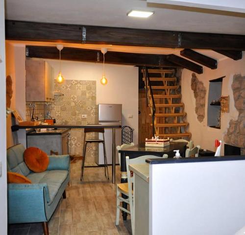 Χώρος καθιστικού στο La Barchetta di Carta loft a Soriano nel Cimino