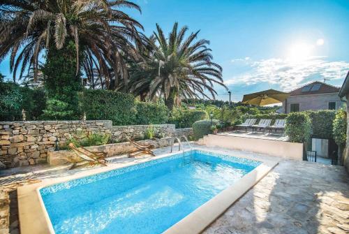 Piscine de l'établissement Maruka ou située à proximité