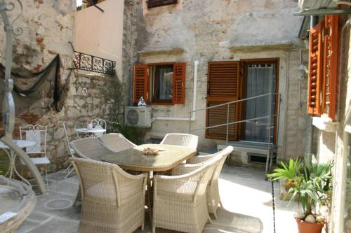 Imagen de la galería de Studio Apartment La Maison de Catherine, en Rovinj