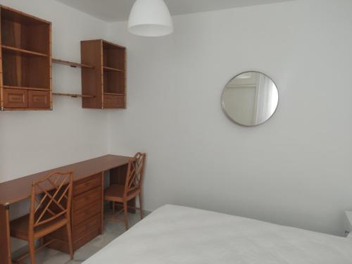 Postel nebo postele na pokoji v ubytování Apartamento MORCHE - TORROX PRIMERA LINEA DE PLAYA