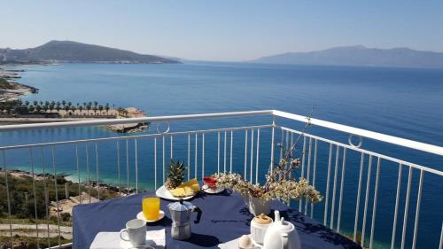 Beachfront Luxe Apartment Sarande