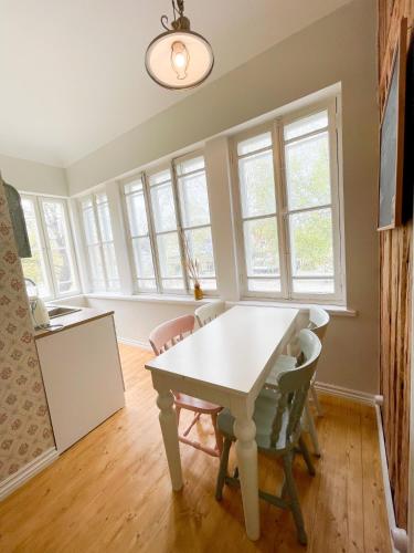 Fotografie z fotogalerie ubytování Spacious Supeluse Apartment v destinaci Pärnu