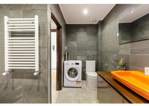 Double A Luxury Apartment