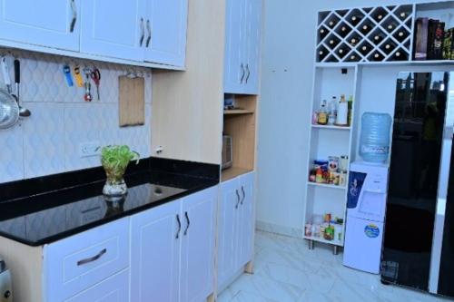 Φωτογραφία από το άλμπουμ του Cheerful 3-Bedroom Home in a Family Setting σε Kira