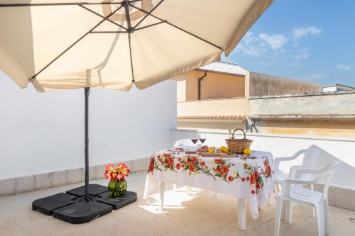 A balcony or terrace at Paco House