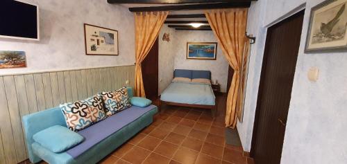 Central Old Town Studio with free bike included
