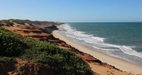 a view of a beach with the ocean at Vilamar in Tibau do Sul