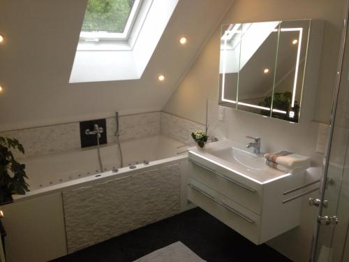 O baie la Exklusive Ferienwohnung / STAINZ / Luxury holiday Apartment