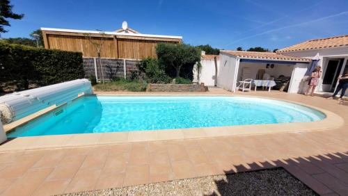 La Villa Fruchardiere Piscine Plage a 500 metres
