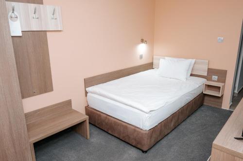 Katil atau katil-katil dalam bilik di Hotel Tundzha - Renovated!