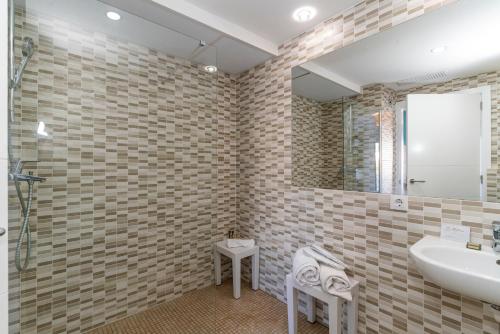 Bagno di Hotel Playa Santandria Adults Only